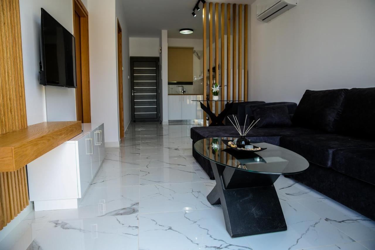 Sea Side Appartment In Kato Paphos Exterior foto