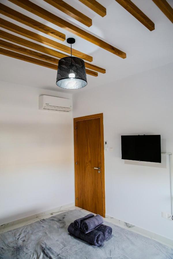 Sea Side Appartment In Kato Paphos Exterior foto