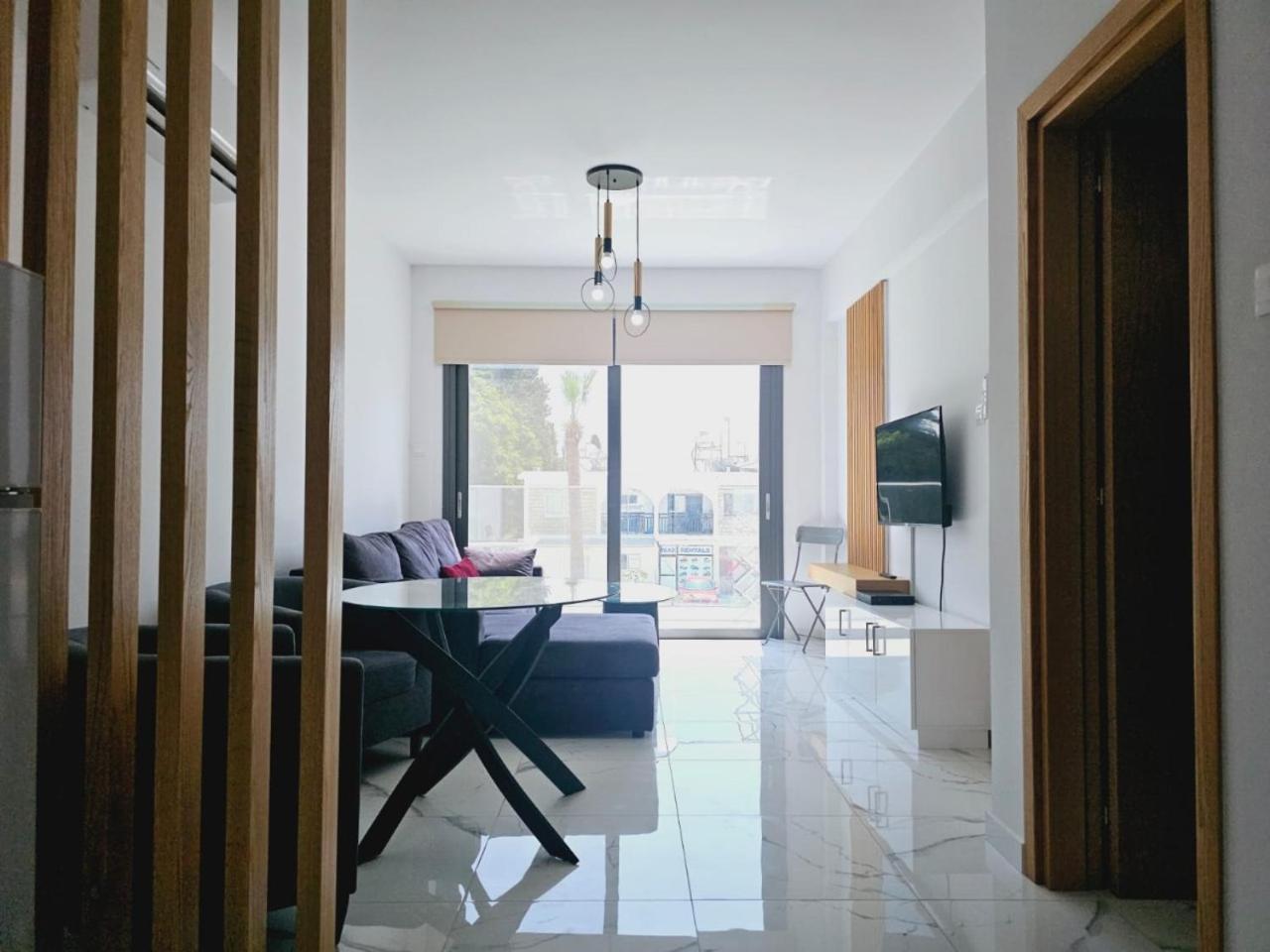 Sea Side Appartment In Kato Paphos Exterior foto